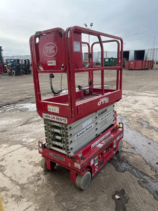 2018 MEC MICRO 19 Scissor Lift