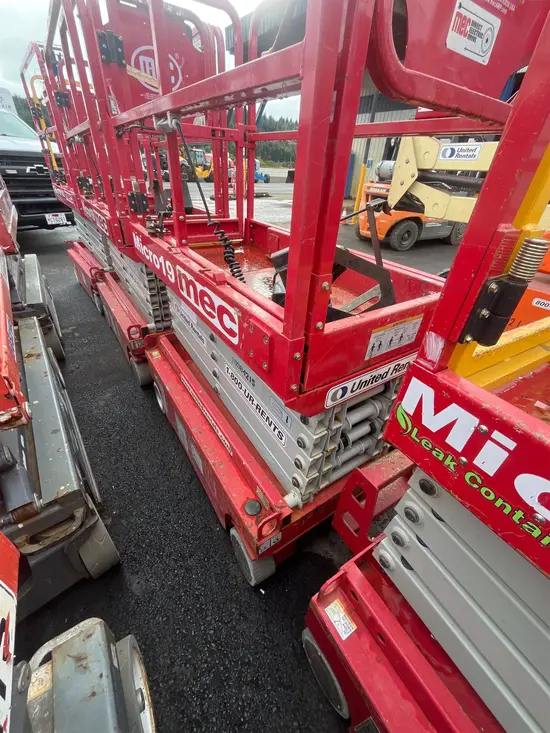 2019 MEC MICRO 19 Scissor Lift