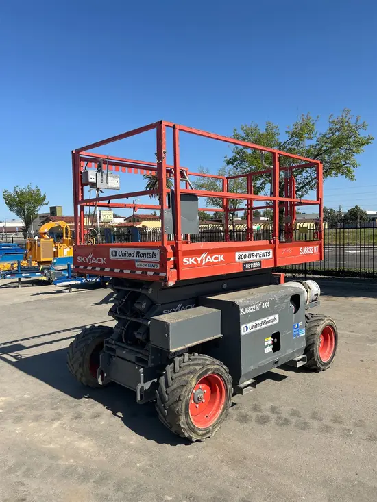 2018 Skyjack SJ6832RT Rough Terrain Scissor Lift