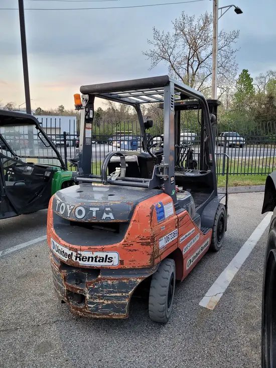 2017 Toyota 8FGU25 Warehouse Forklift