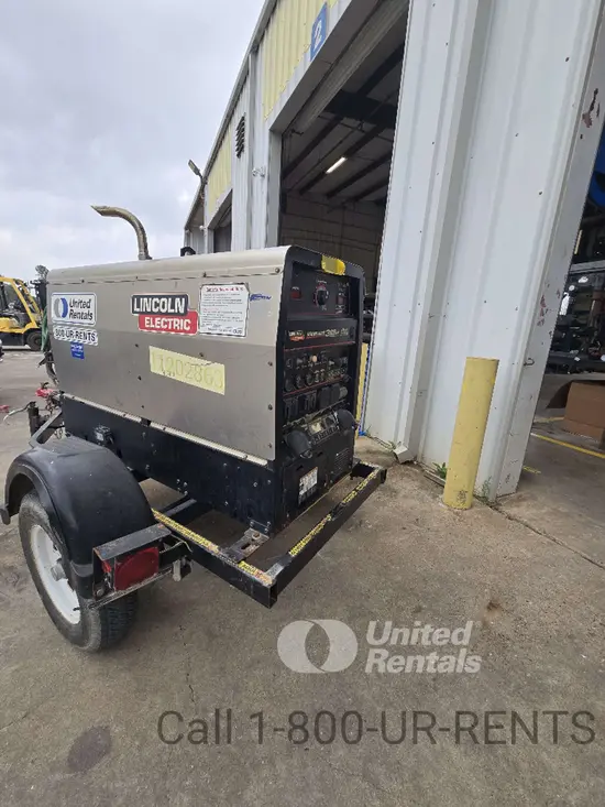 2021 Lincoln Electric VANTAGE 322 Welder