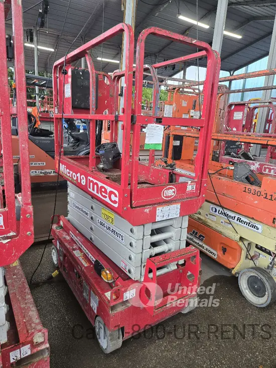 2020 MEC MICRO 19 Scissor Lift