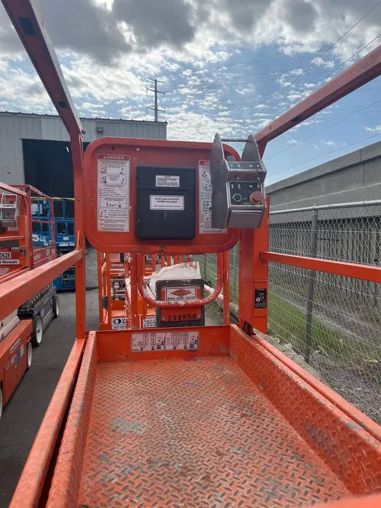 2018 Snorkel S3219E Scissor Lift