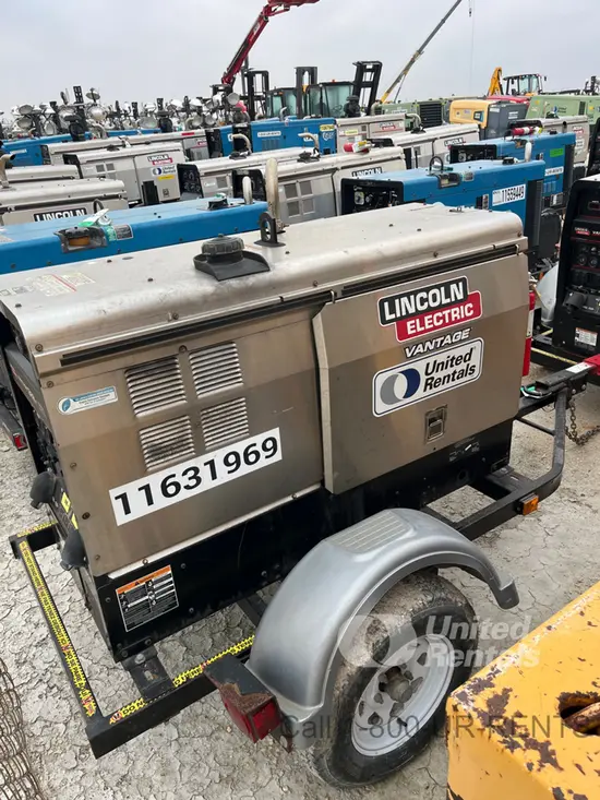 2023 Lincoln Electric VANTAGE 322 Welder