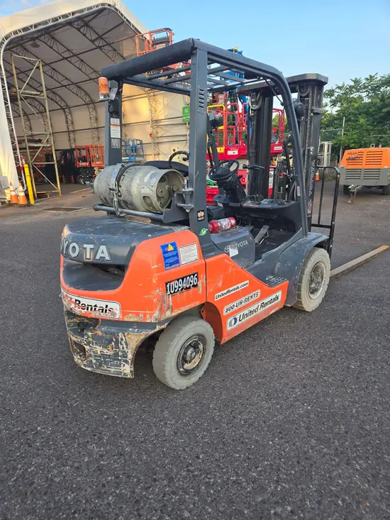 2019 Toyota 8FGU25 Warehouse Forklift