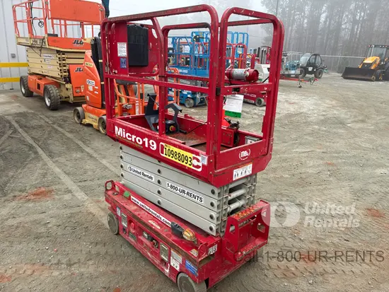 2019 MEC MICRO 19 Scissor Lift