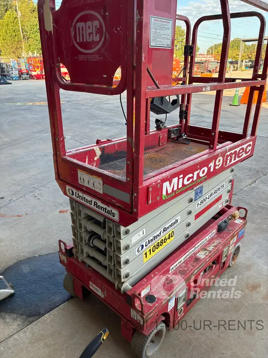 2020 MEC MICRO 19 Scissor Lift