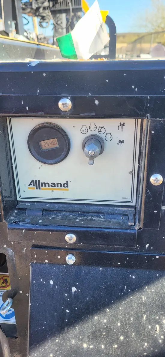 2019 Allmand NLV-ML3EC Portable Light Tower
