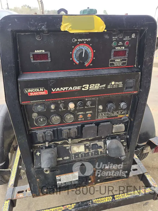 2021 Lincoln Electric VANTAGE 322 Welder