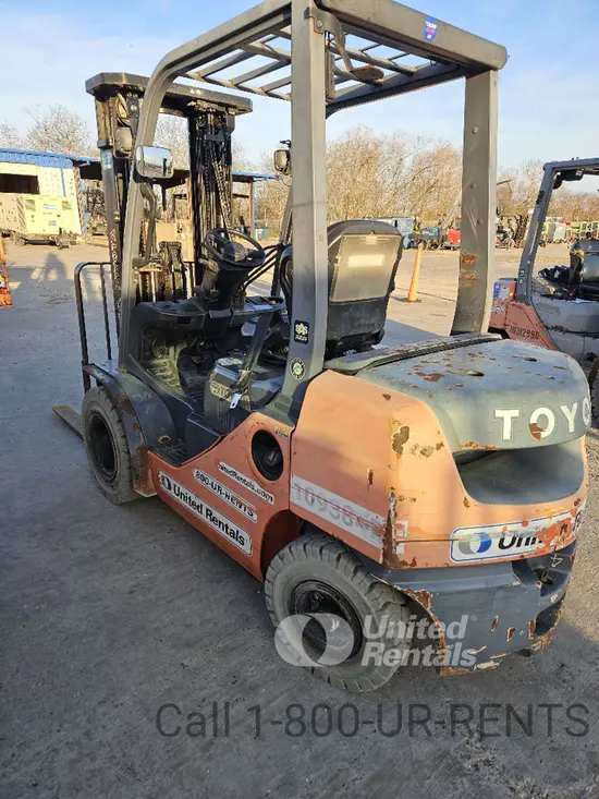 2019 Toyota 8FDU25 Warehouse Forklift
