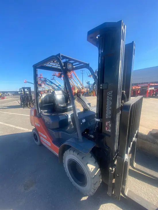 2019 Toyota 8FGU25 Warehouse Forklift