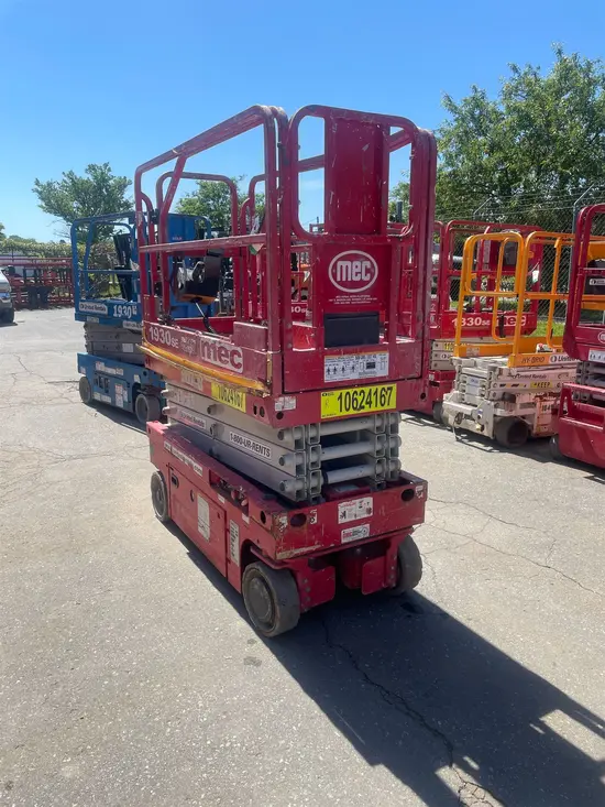 2017 MEC 1930SE Scissor Lift