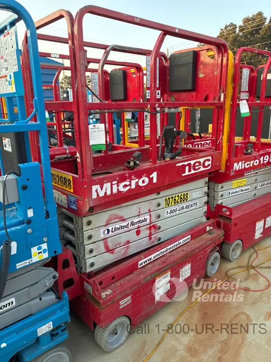 2018 MEC MICRO 19 Scissor Lift