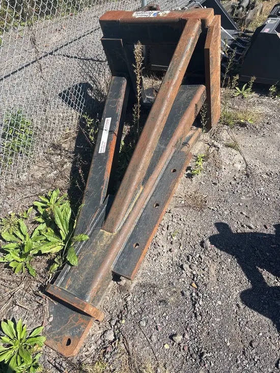 2019 Arrow Material Handling 1001300-049 Attachment