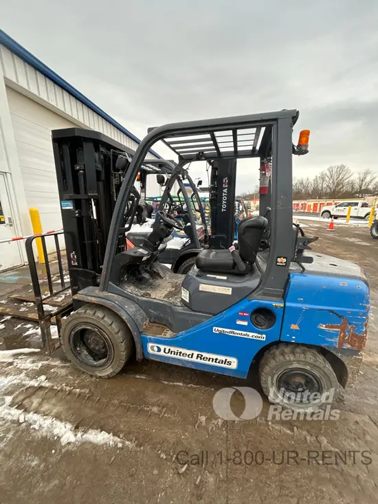 2018 Toyota 8FGU30 Warehouse Forklift