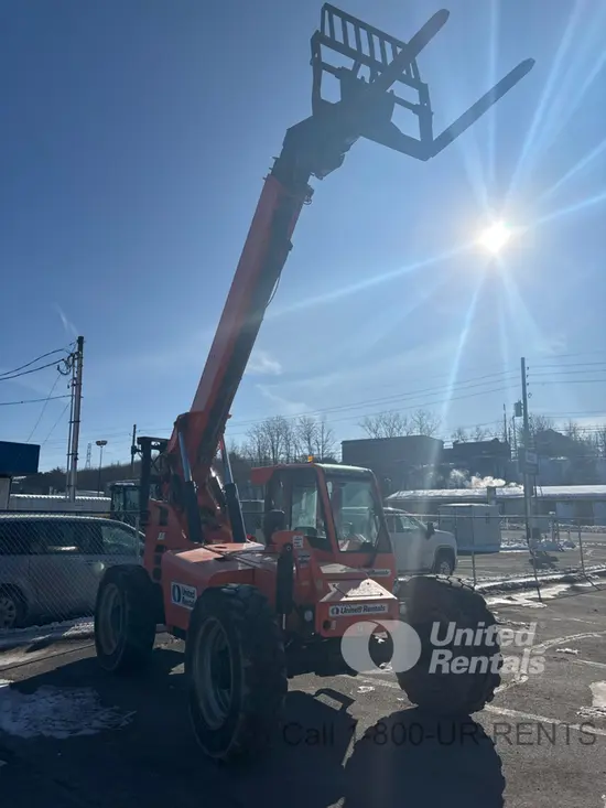 2018 SKYTRAK 8042 Forklift