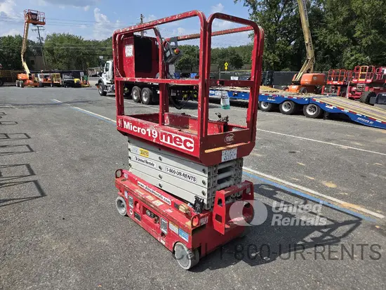 2018 MEC MICRO 19 Scissor Lift