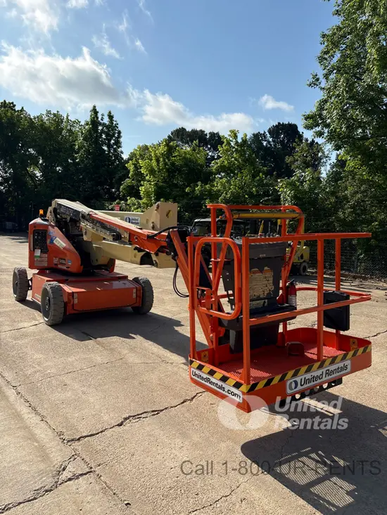 2018 JLG E450AJ Articulating Boom Lift