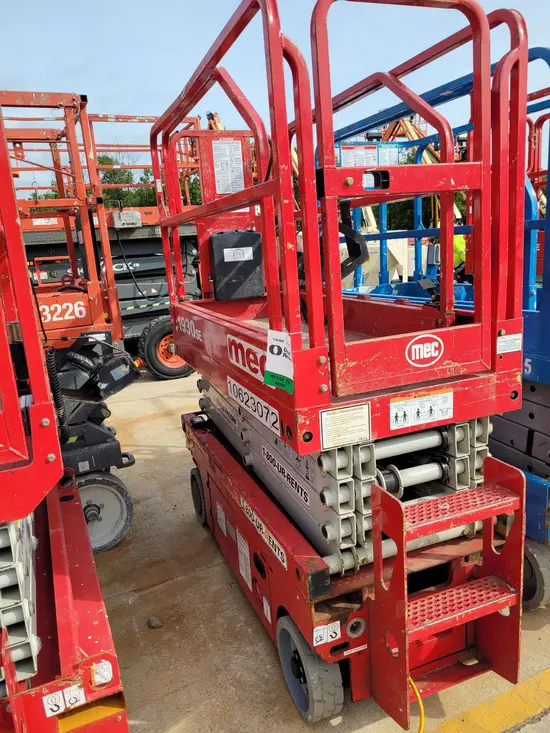 2017 MEC 1930SE Scissor Lift
