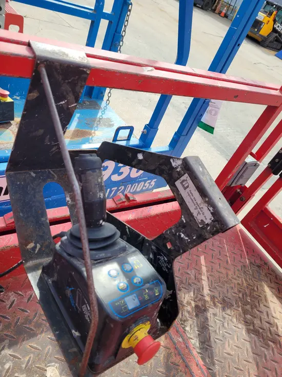 2017 MEC 1930SE Scissor Lift