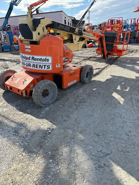 2016 JLG E450AJ Articulating Boom Lift