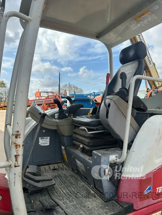 2019 Takeuchi TB250-2R Mini Excavator