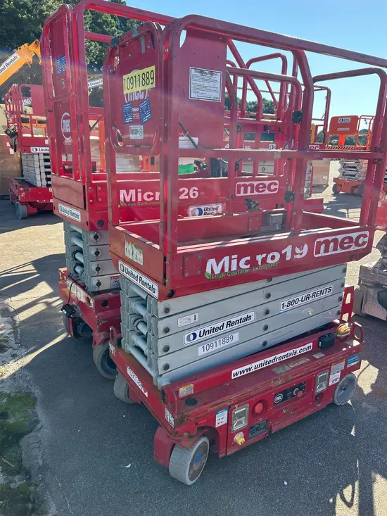 2019 MEC MICRO 19 Scissor Lift