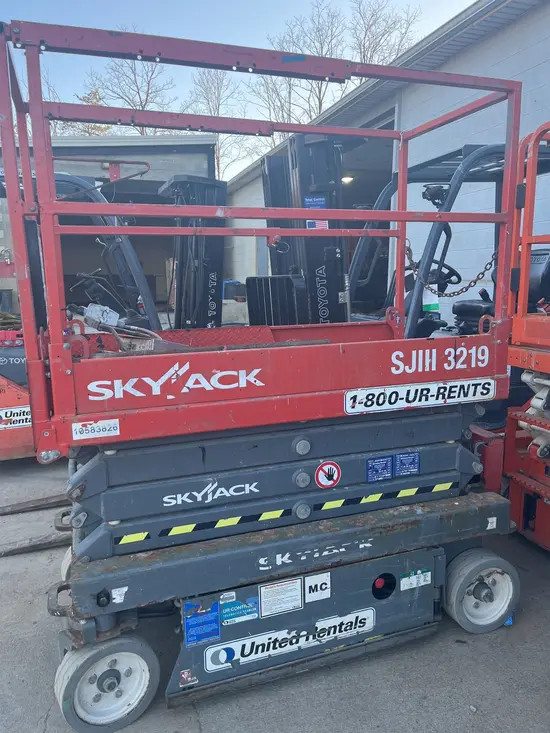 2017 Skyjack SJIII3219 Scissor Lift