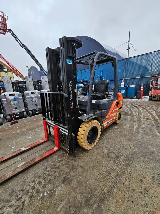 2019 Toyota 8FGU25 Warehouse Forklift