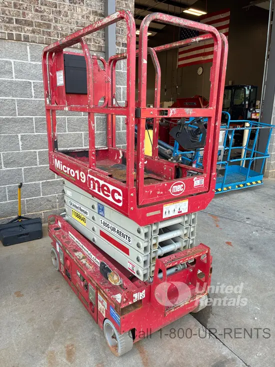 2020 MEC MICRO 19 Scissor Lift