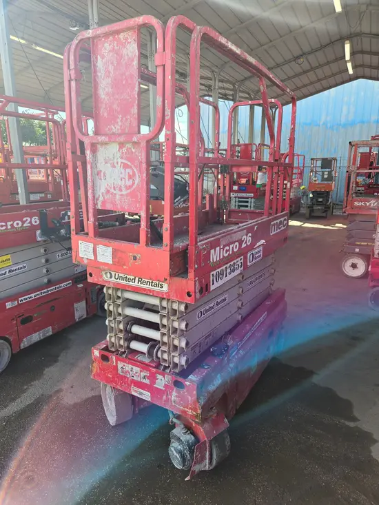 2019 MEC MICRO 26 Scissor Lift