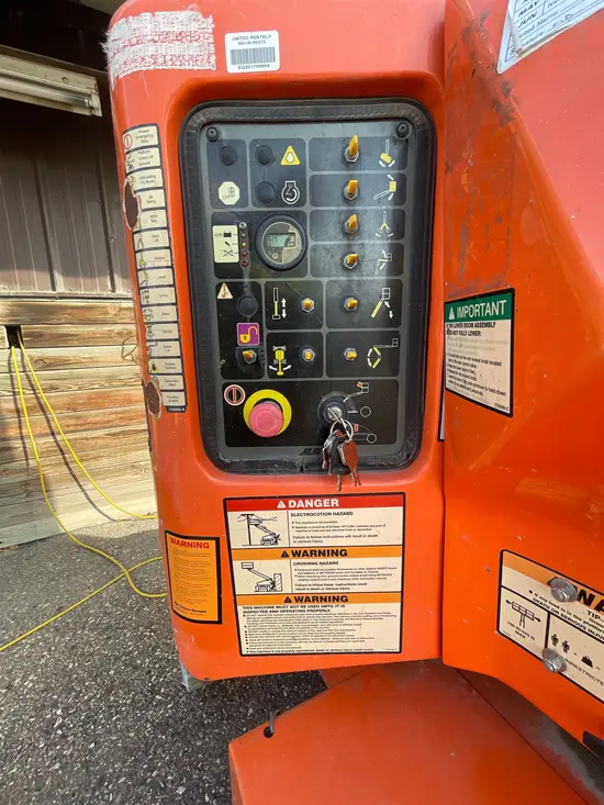 2016 JLG E400AJPN Articulating Boom Lift