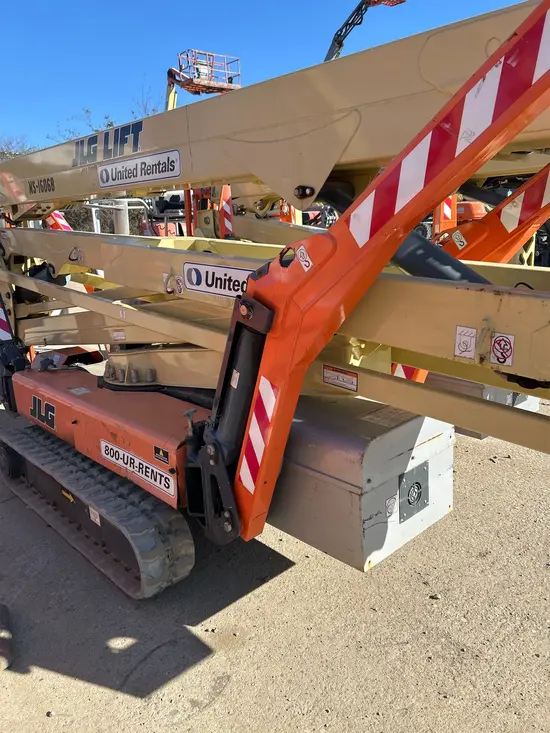 2016 JLG X700AJ Atrium Lift