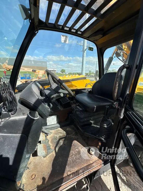 2017 SKYTRAK 8042 Forklift
