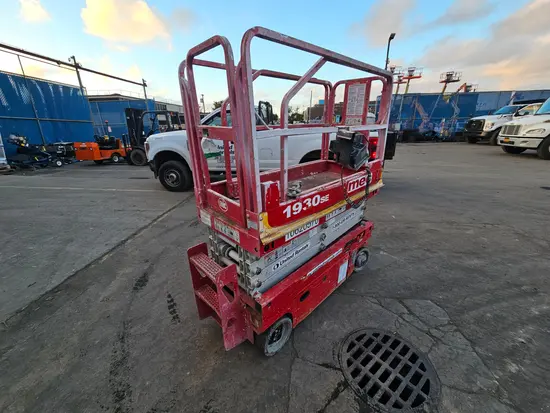 2017 MEC 1930SE Scissor Lift