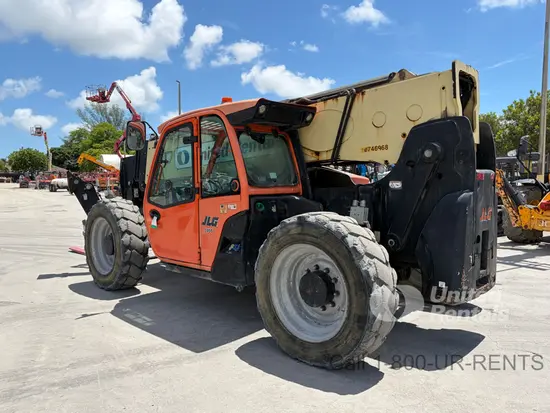 2018 JLG 1055 Forklift