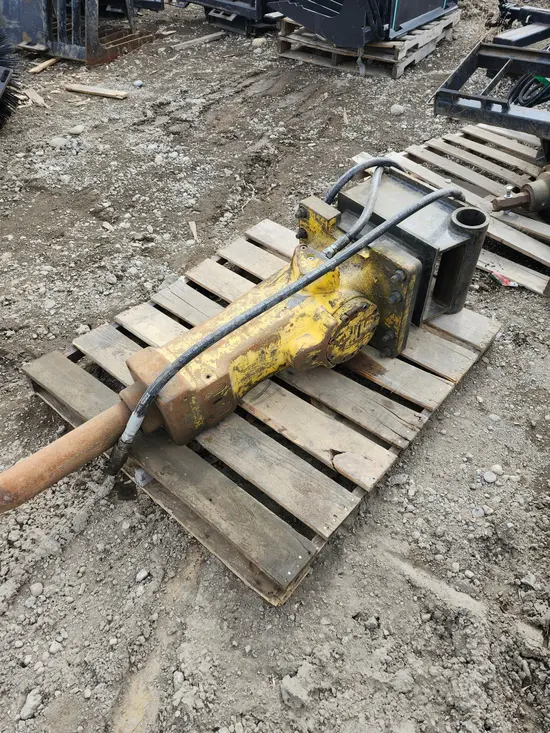 2017 Atlas Copco SB 452 Attachment