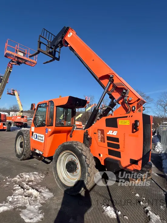 2018 SKYTRAK 8042 Forklift