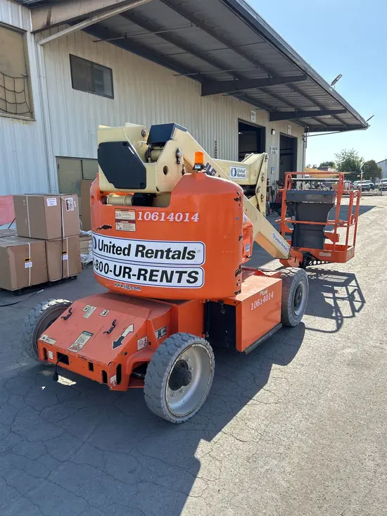 2017 JLG E400AN Articulating Boom Lift
