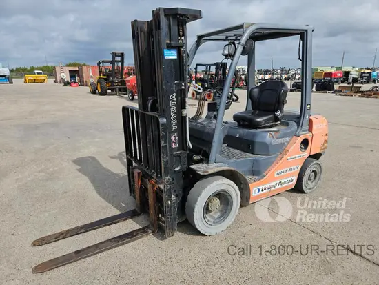 2018 Toyota 8FDU25 Warehouse Forklift