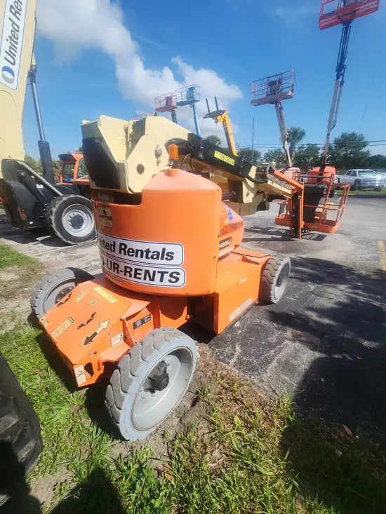 2017 JLG E450AJ Articulating Boom Lift