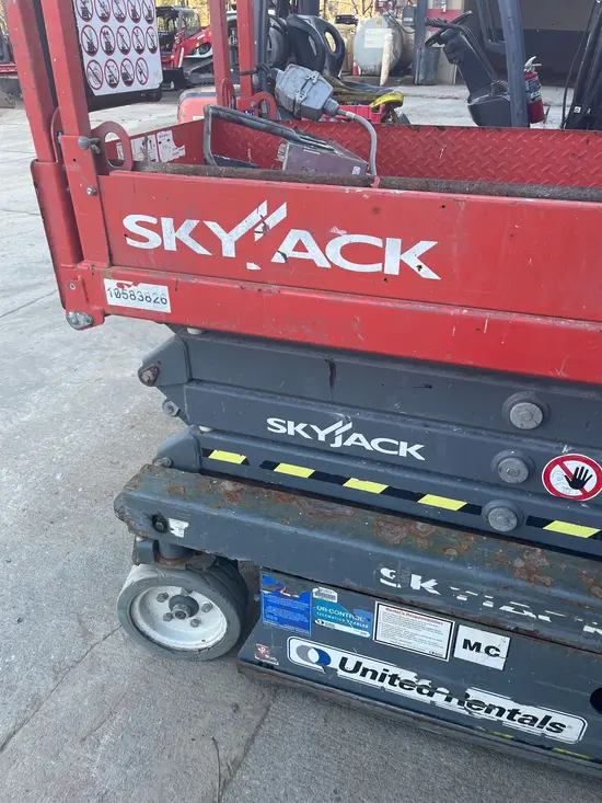 2017 Skyjack SJIII3219 Scissor Lift