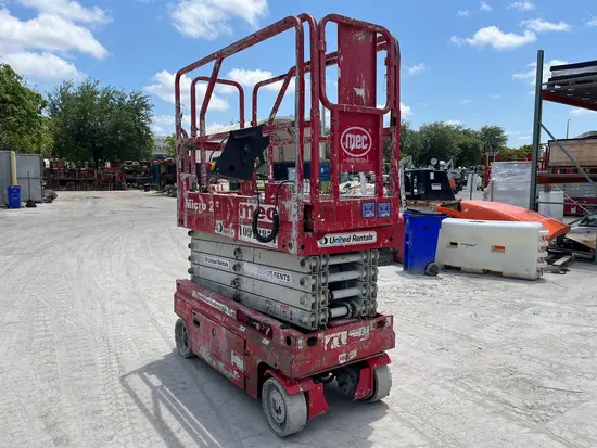 2019 MEC MICRO 26 Scissor Lift