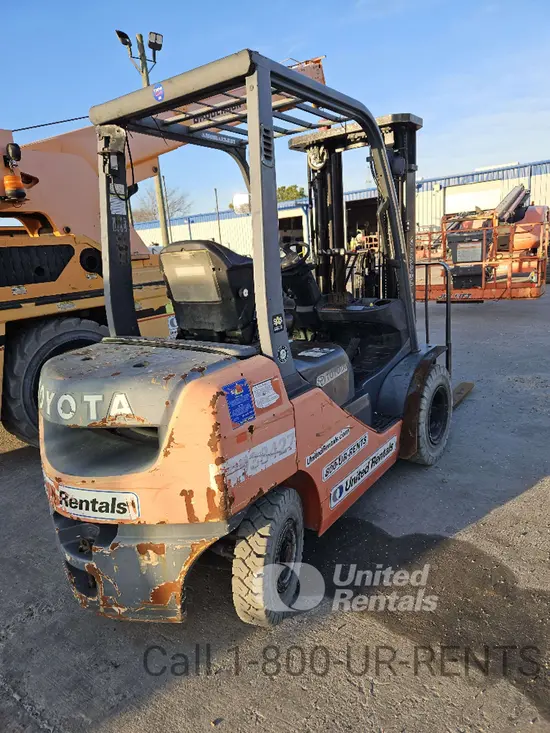 2019 Toyota 8FDU25 Warehouse Forklift