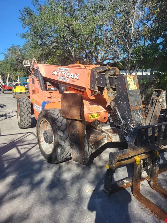 2017 SKYTRAK 10054 Forklift