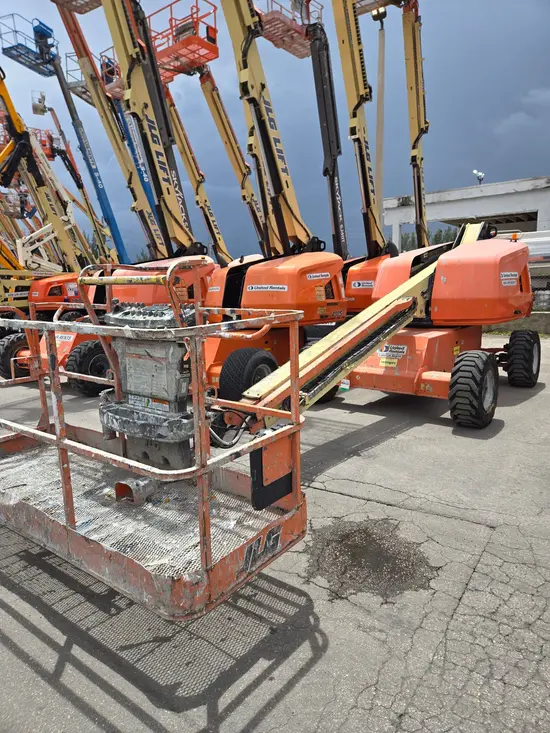 2017 JLG 400S Boom Lift