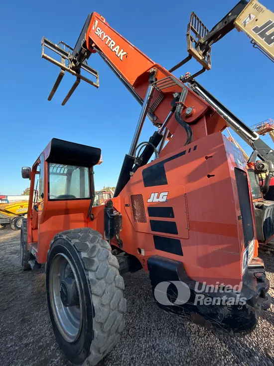 2018 SKYTRAK 8042 Forklift