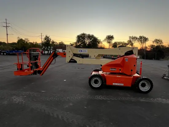 2014 JLG E450AJ Articulating Boom Lift