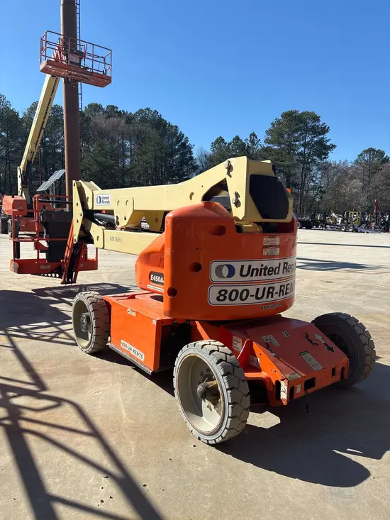2018 JLG E450AJ Articulating Boom Lift