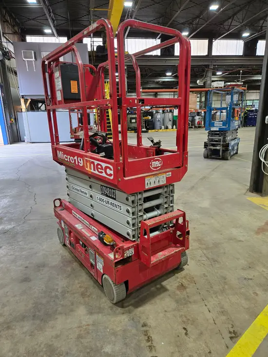 2019 MEC MICRO 19 Scissor Lift